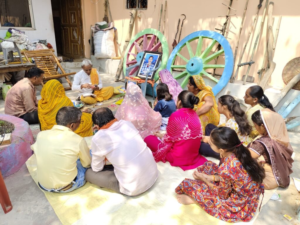 Kisaan School : किसान स्कूल में सम्पन्न हुआ गायत्री यज्ञ, वरिष्ठ पत्रकार कुंजबिहारी साहू की मनी पांचवीं पुण्यतिथि