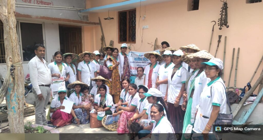 Kisaan School : प्राकृतिक खेती का मॉडल देखने किसान स्कूल बहेराडीह पहुंची क़ृषि सखी और पशु सखी दीदियां, ग्रामीण स्व रोजगार प्रशिक्षण संस्थान में प्रशिक्षण लें रहीं प्रशिक्षण